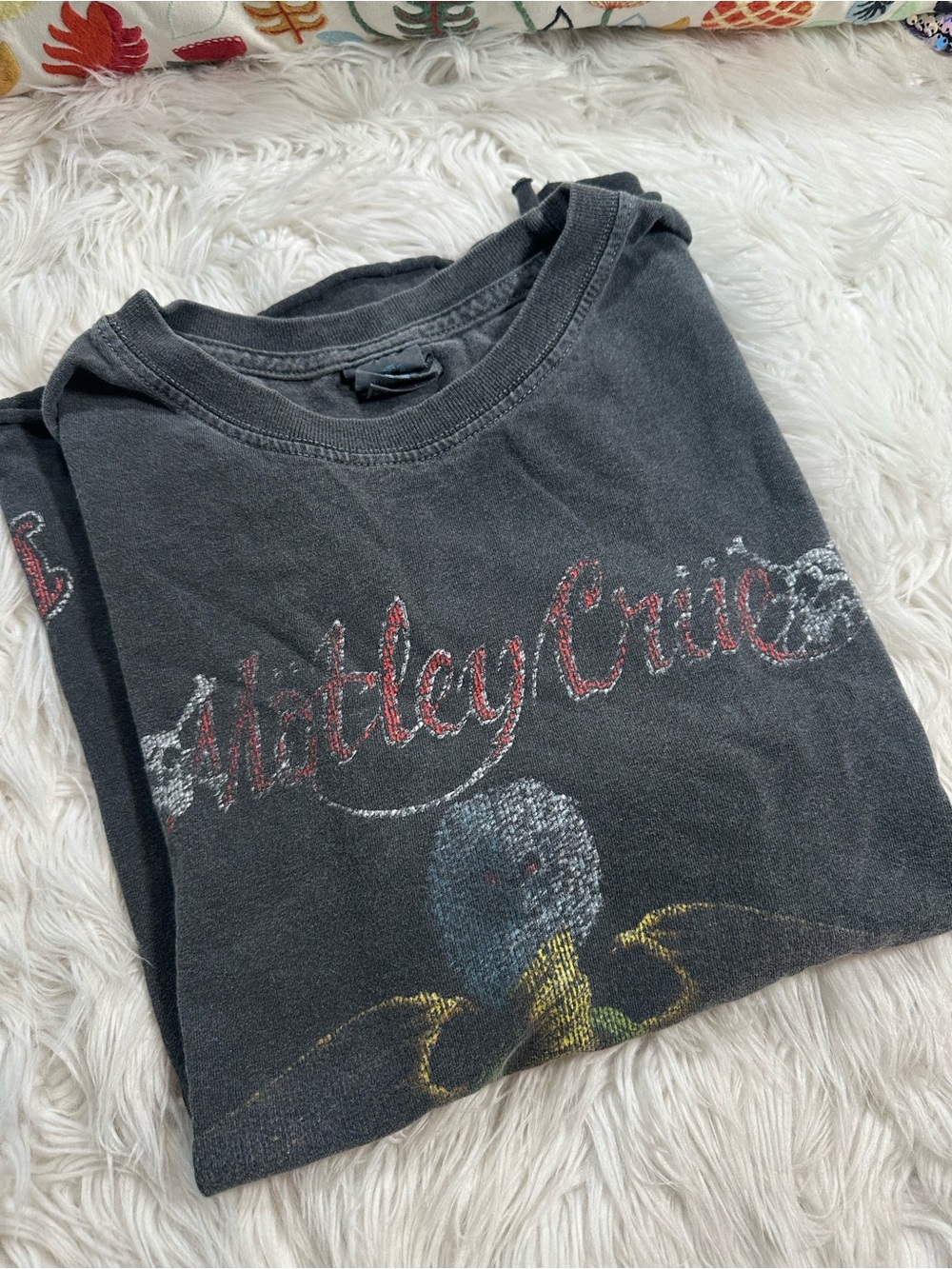 MyDyer.Com • Motley Crue Vintage 2000s Dr Feel Good Band Tee - Picture 3 of 16